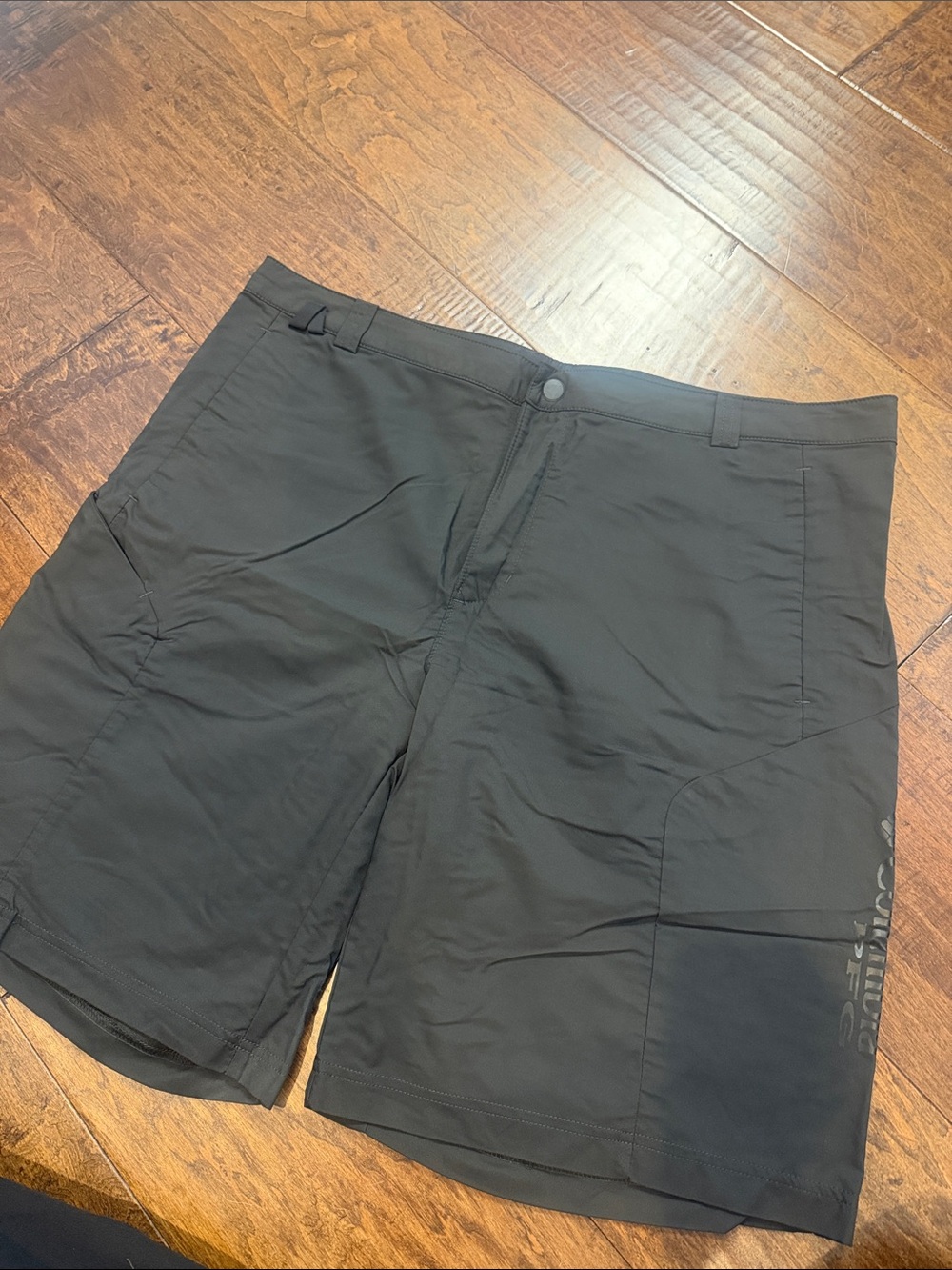 PFG COLUMBIA Men's Black Performance Shorts